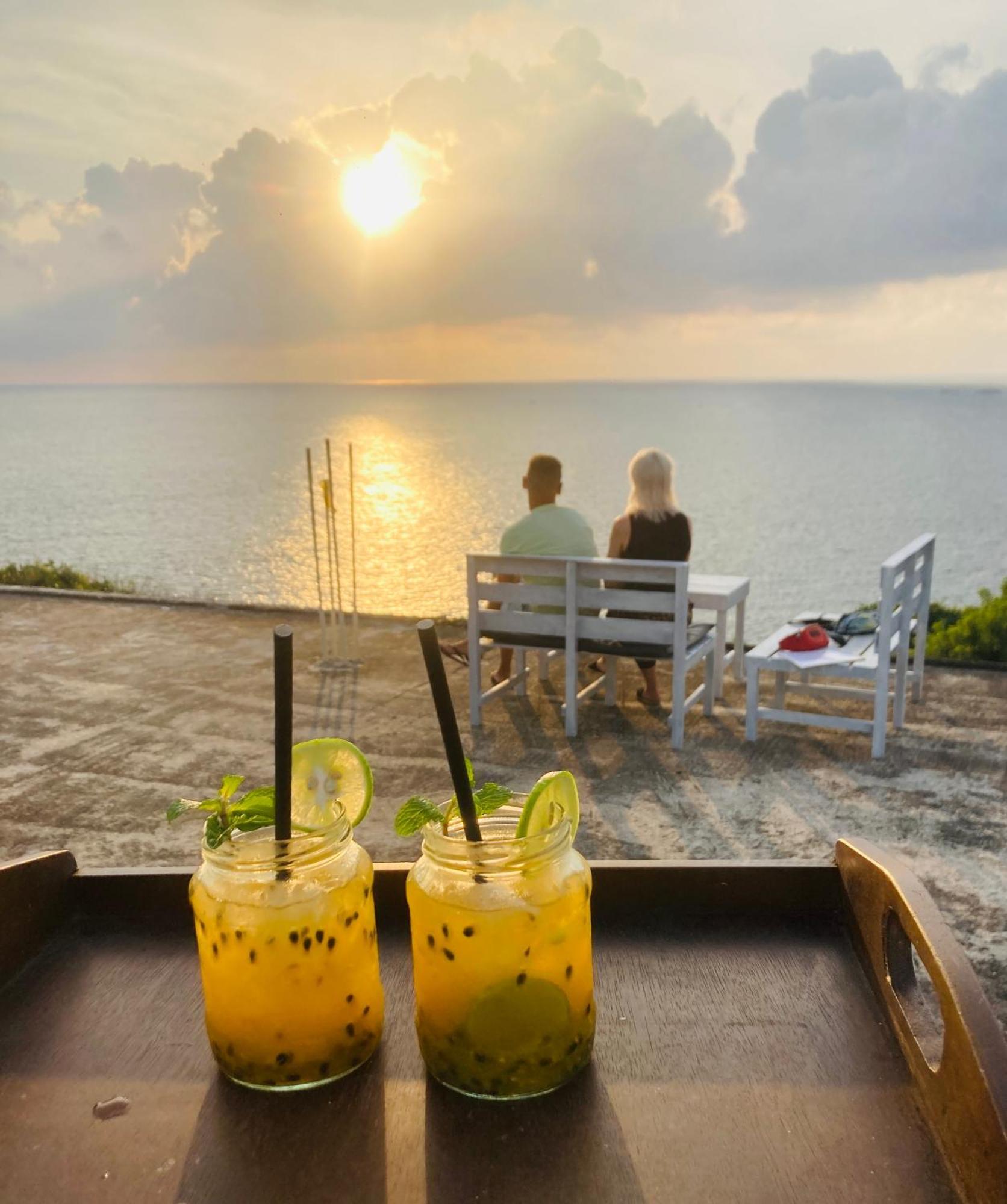 Jungle Beach Restaurant And Hotel-Jbr กอลล์ ภายนอก รูปภาพ